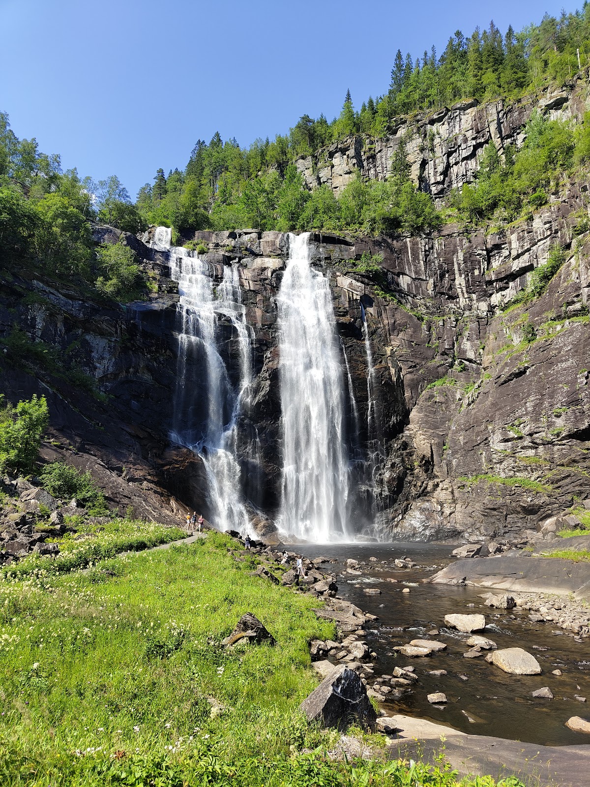 Skjervsfossen Waterfall in Granvin