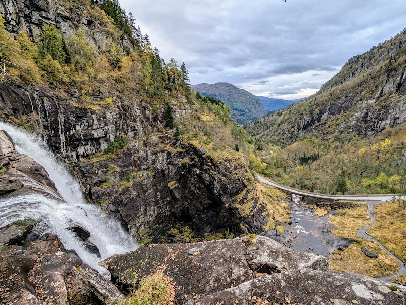 Photo 3 at Skjervsfossen Waterfall in Granvin