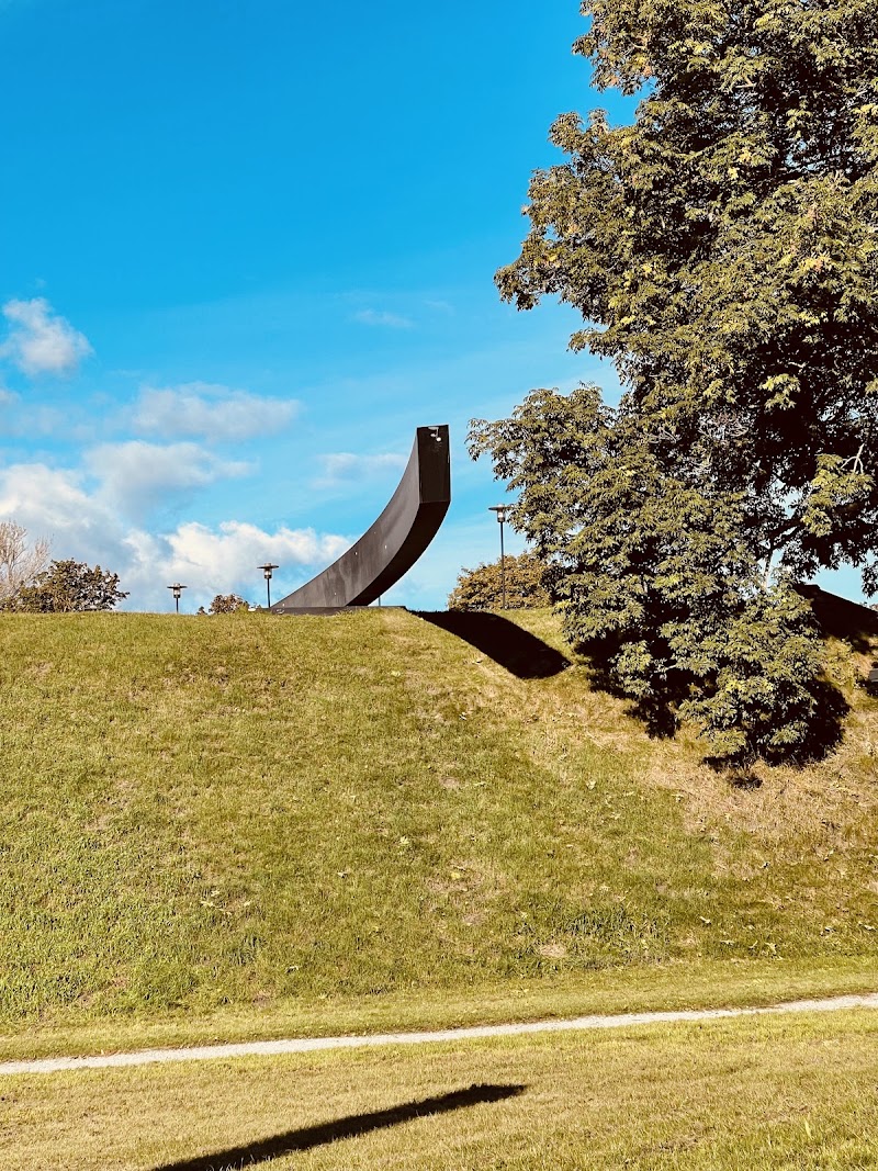 Photo 3 at "The Broken Line" monument in Tallinn