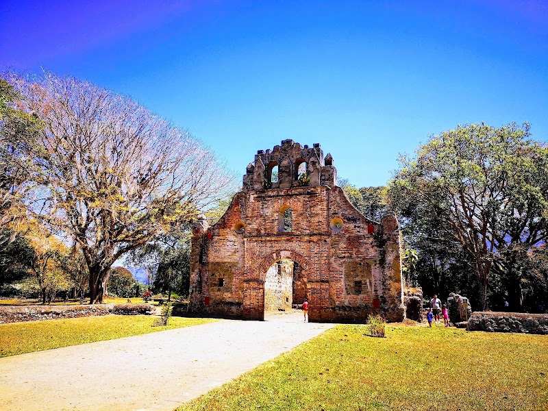 Ruinas de Ujarrás in Ujarrás
