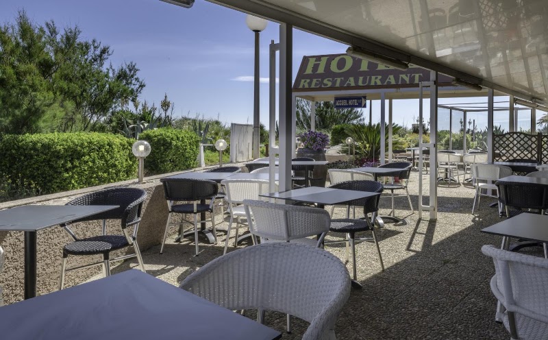 Photo 6 at Hôtel Les Dunes in Marseillan