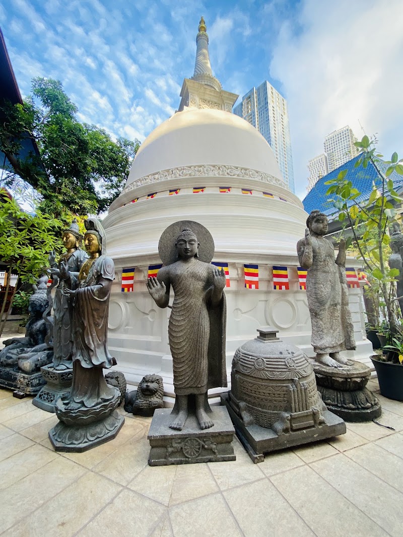 Photo 3 at Gangarama Temple in Colombo