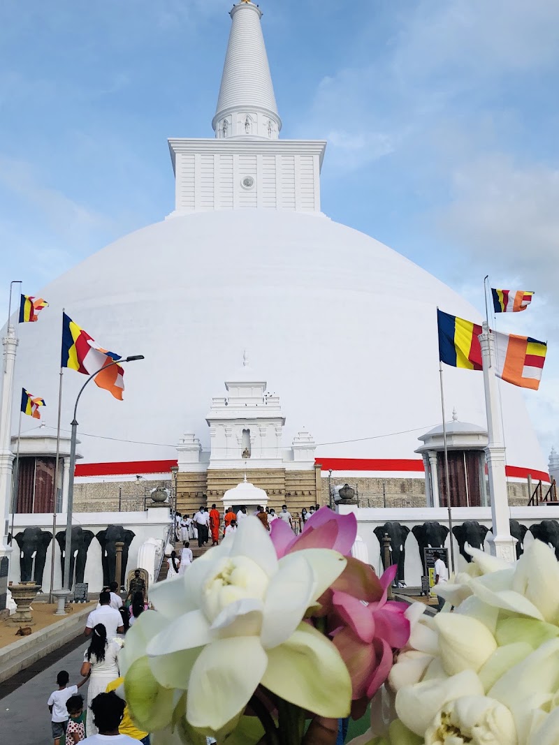 Photo 3 at Ruwanweli Maha Seya in Anuradhapura