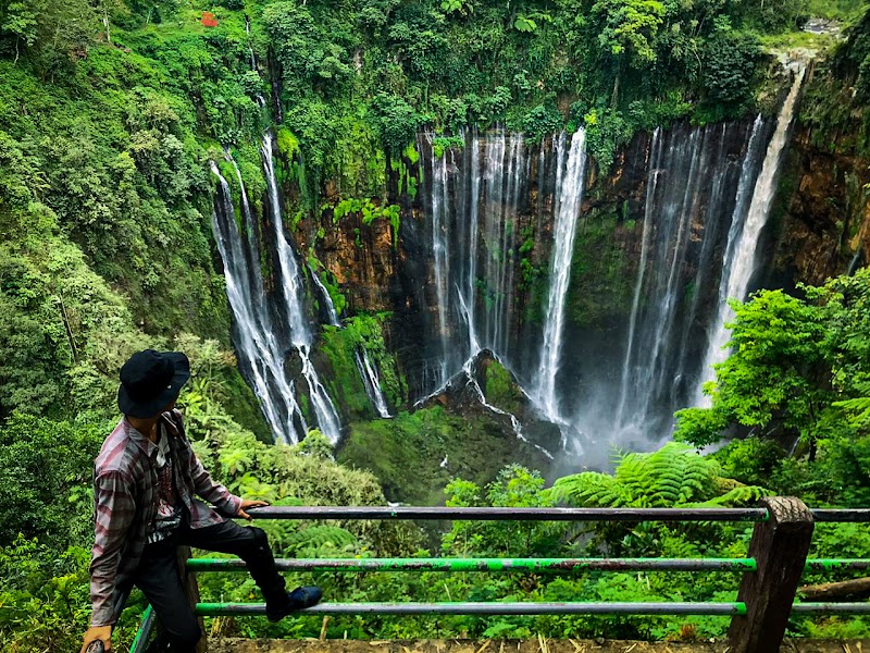 Photo 1 at Tumpak Sewu Waterfall in Kecamatan Pronojiwo