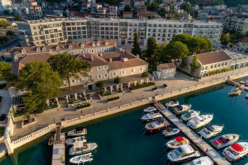 Photo 4 at Lazure Hotel & Marina in Meljine