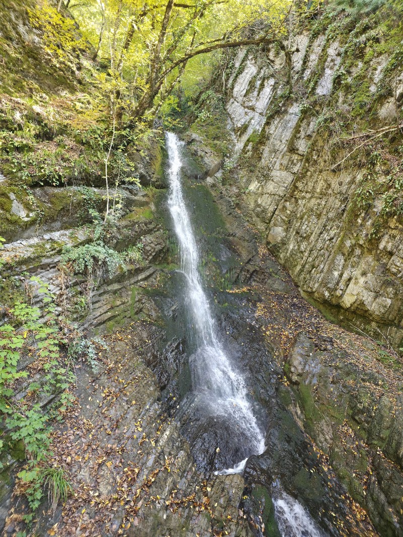 Yeddi Gozel Waterfall in Nohurqishlaq