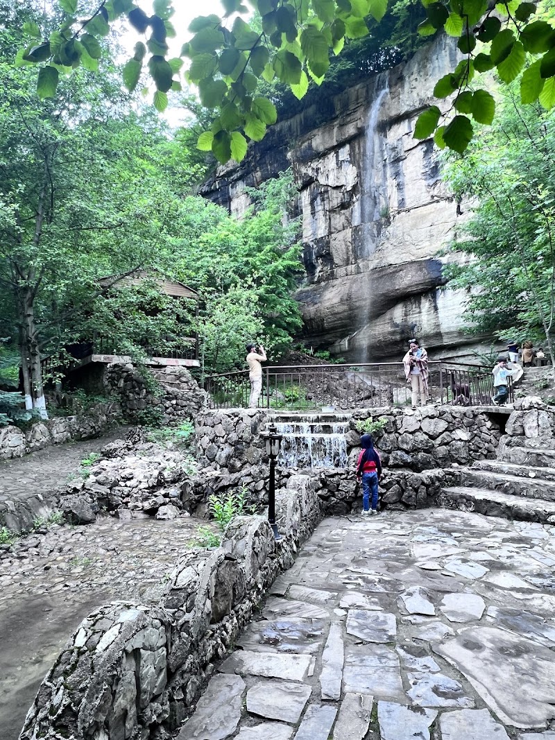Photo 1 at ‪Afurdzhi Falls in Qırızdəhnə