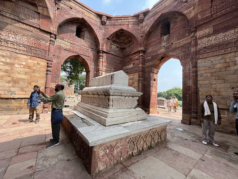 Photo 6 at Qutb Minar in New Delhi