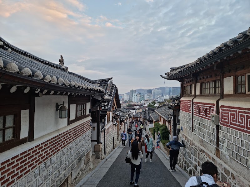 Bukchon Hanok Village in Gyedong-gil