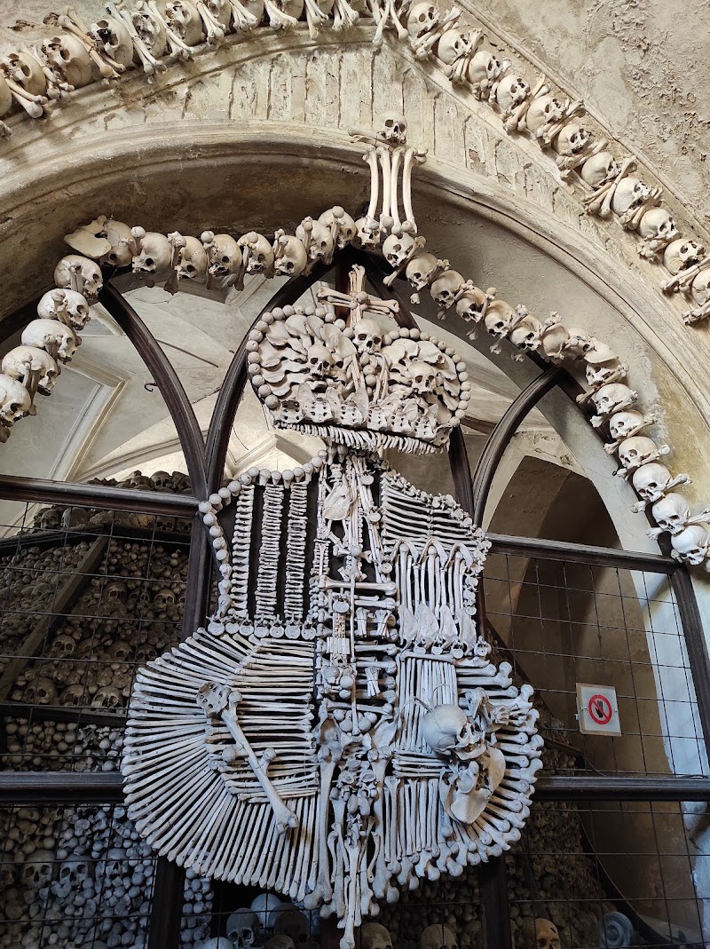 Sedlec Ossuary in Kutná Hora 3