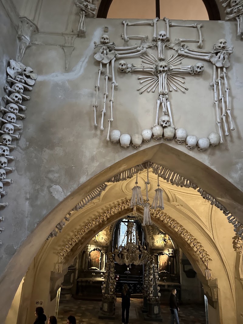Photo 4 at Sedlec Ossuary in Kutná Hora 3