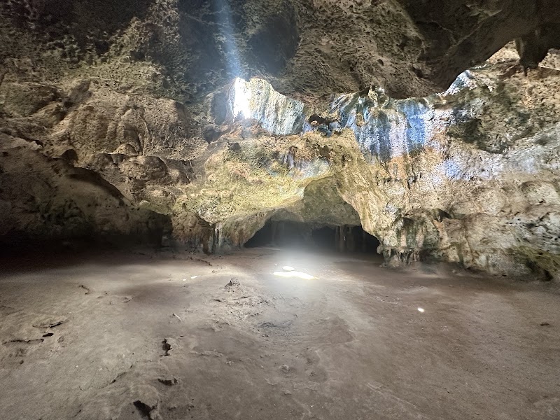 Quadirikiri Cave in Savaneta