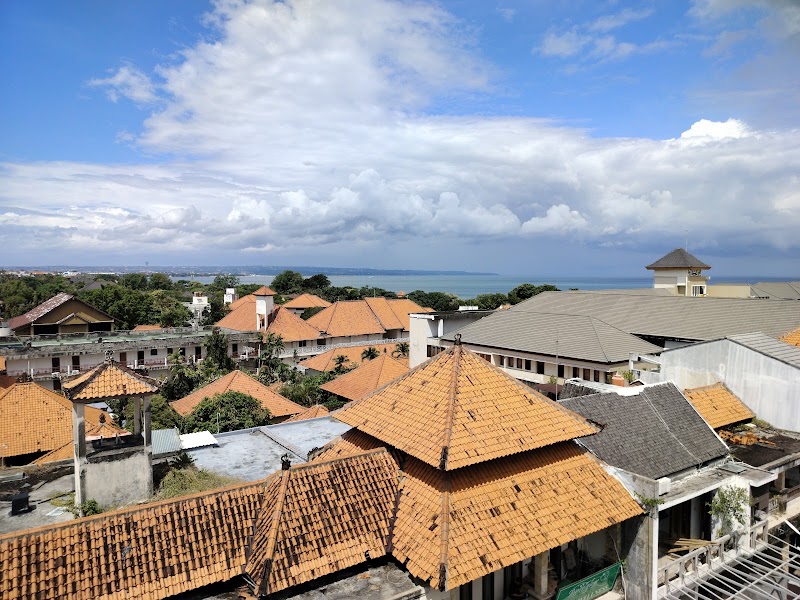 Borough Capsule Hostel in Kuta