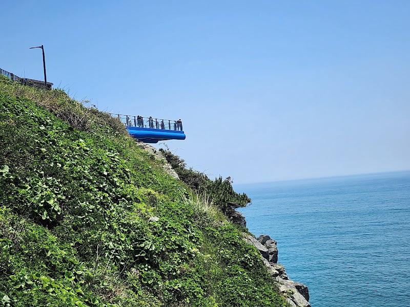 Photo 3 at Oryukdo Skywalk in Oryukdo-ro