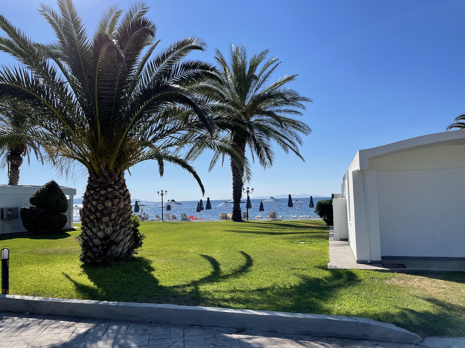 Comer Kinetta Beach in Kineta