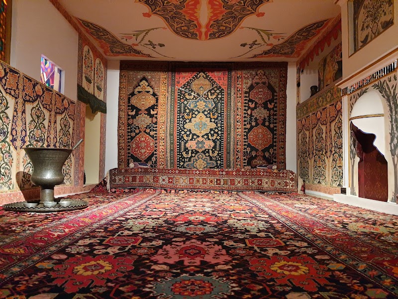 Photo 2 at Azerbaijan Carpet Museum in Bakı