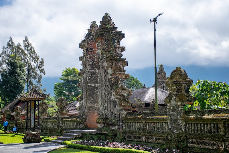 Photo 2 at Ulun Danu Beratan Temple in Baturiti