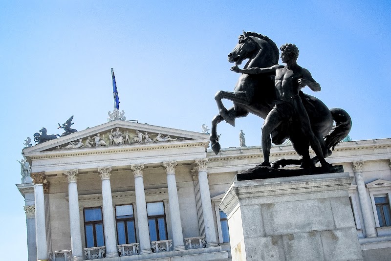 Photo 1 at Austrian Parliament in Wien