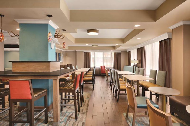 Photo 6 at Hampton Inn Atlanta-Buckhead in Atlanta