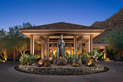 The Canyon Suites at The Phoenician, a Luxury Collection Resort, Scottsdale in Scottsdale