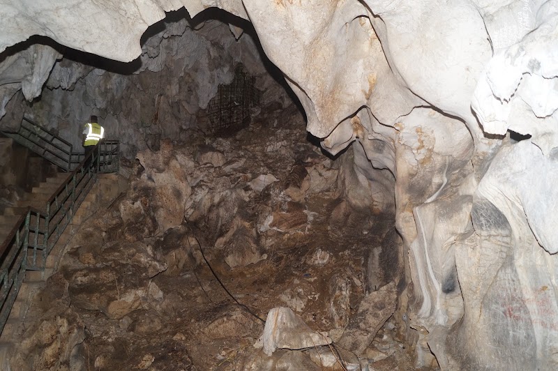 Photo 2 at Roaring River and Cave in Petersfield