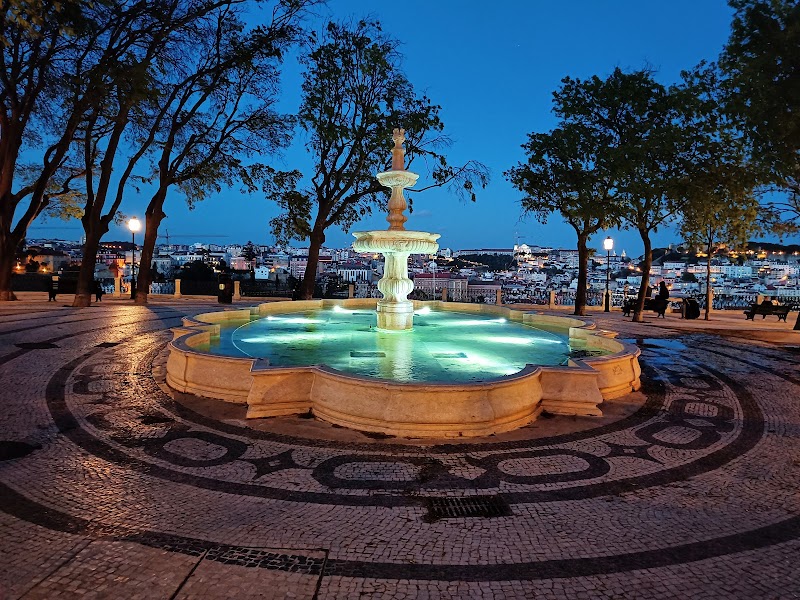 Photo 5 at Miradouro de São Pedro de Alcântara in Lisboa