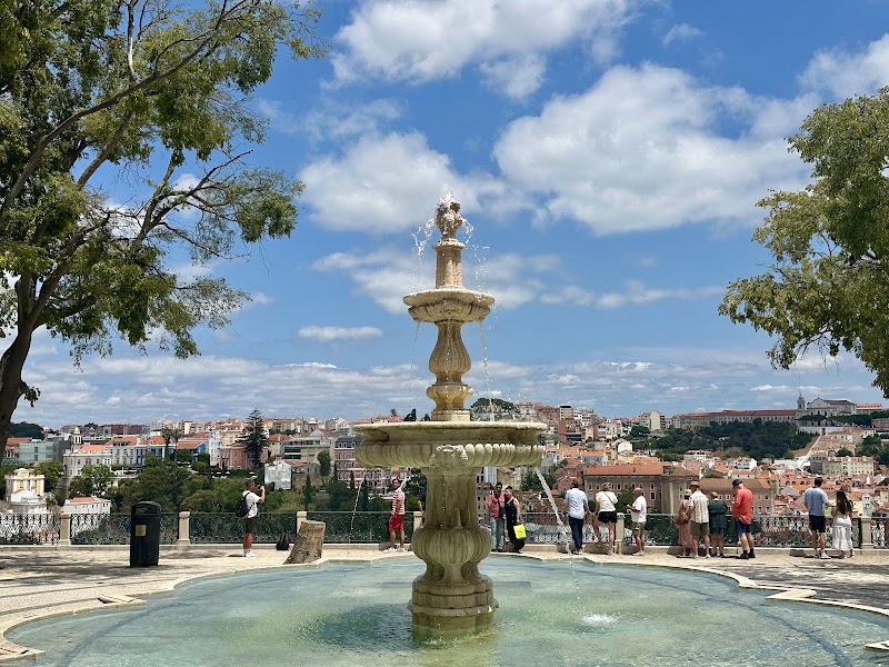 Photo 2 at Miradouro de São Pedro de Alcântara in Lisboa