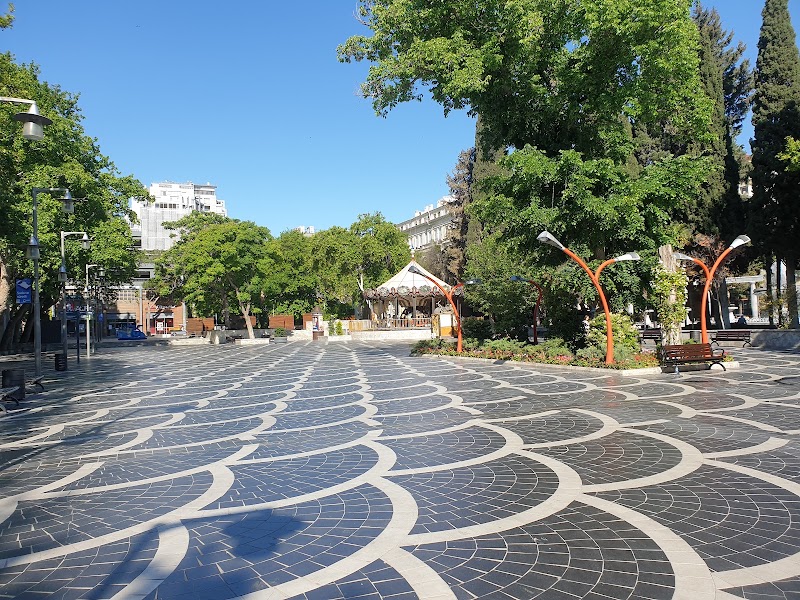 Photo 2 at Fountains Square in Bakı
