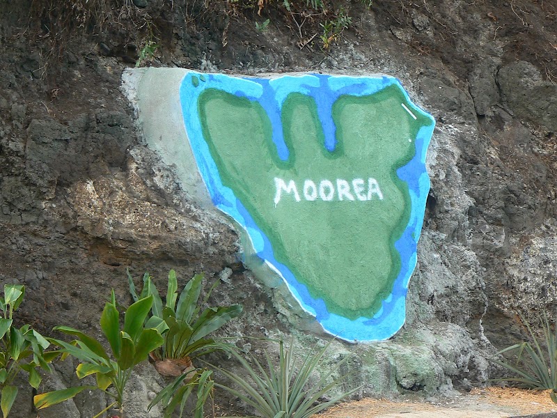 Photo 2 at Toatea Lookout in Moorea-Maiao