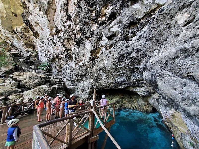 Hoyo Azul in Punta Cana