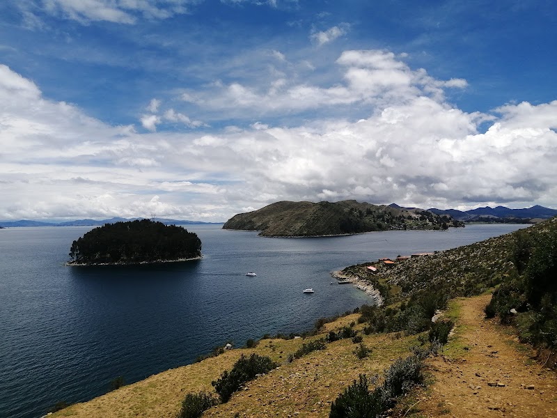 Sun's Island in Comunidad Yumani