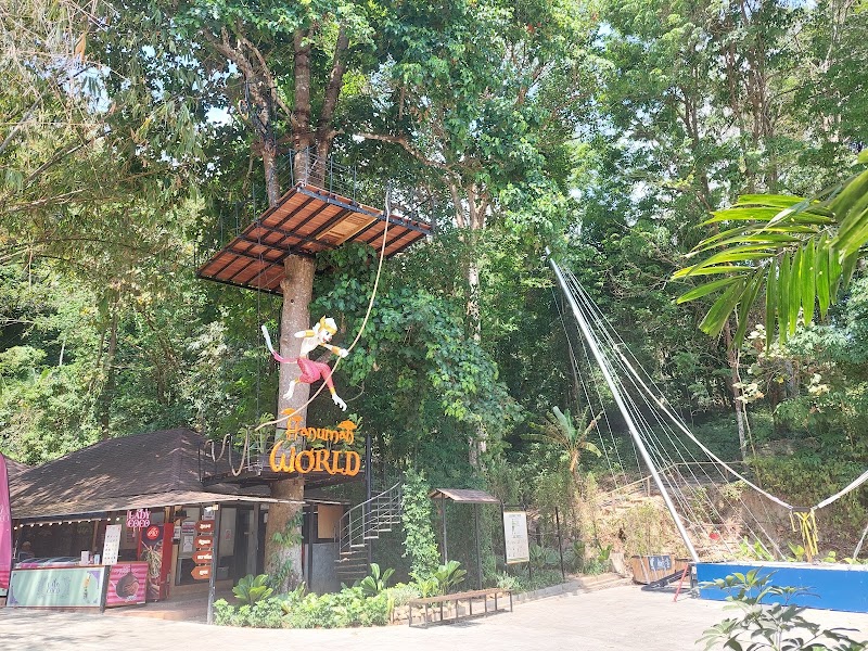 Photo 4 at Hanuman World in Tambon Wichit
