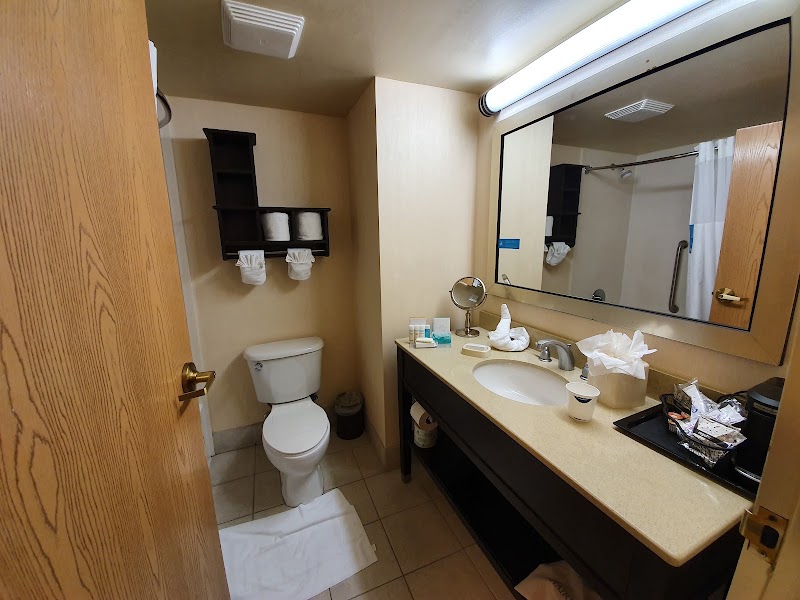 Photo 3 at Hampton Inn & Suites by Hilton Miami Airport South Blue Lagoon in Miami
