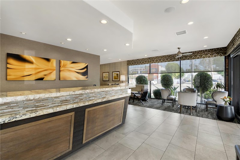 Photo 4 at Best Western Plus Carriage Inn in Los Angeles