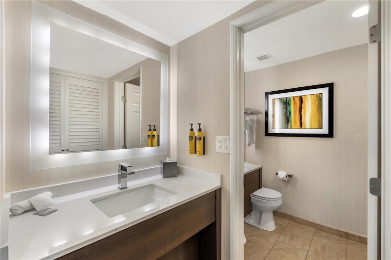 Photo 3 at Best Western Plus Carriage Inn in Los Angeles