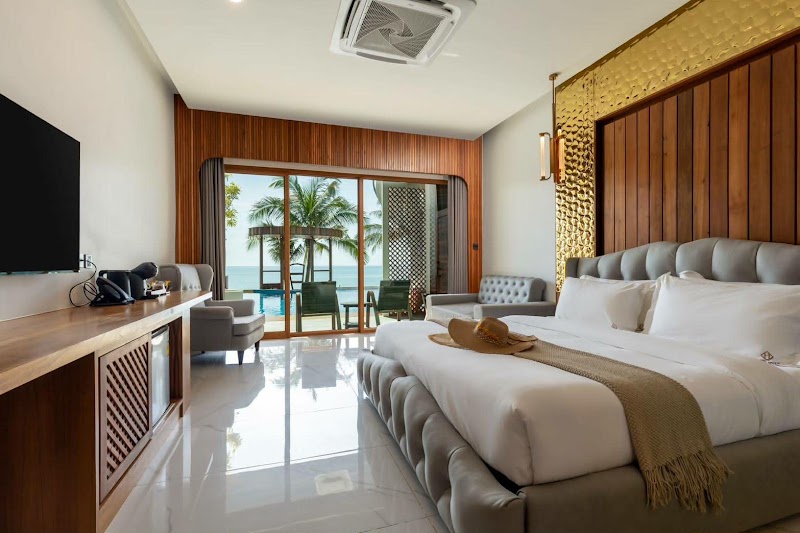 Photo 1 at Hotel Villa Aokhanom Beach Front in ต.ขนอม