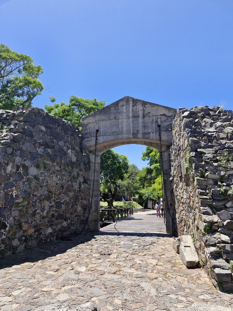 Photo 1 at Field Gate in Colonia del Sacramento