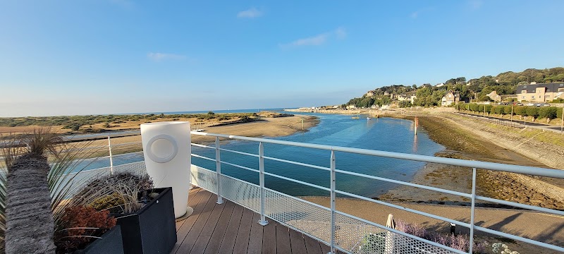 Photo 2 at Hôtel la Marine in Barneville-Carteret