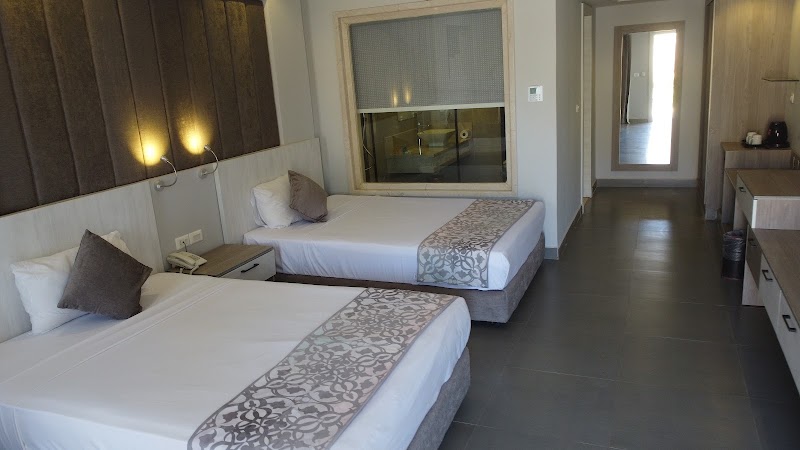 Photo 6 at Aladdin Beach Resort in 