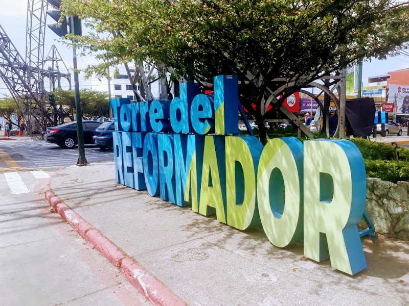 Photo 4 at Torre del Reformador in Ciudad de Guatemala