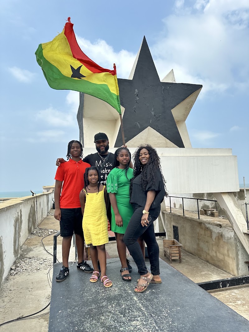 Photo 6 at Independence square in Accra