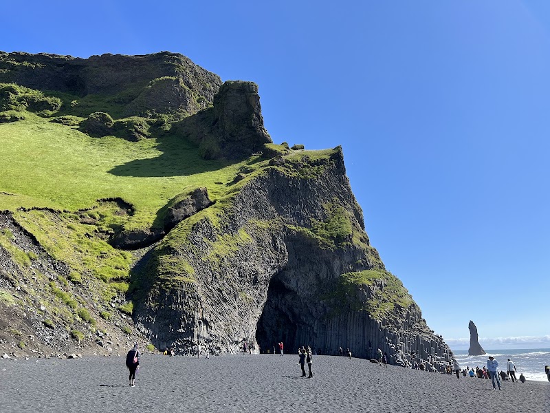 Hálsanefshellir Cave in Vik