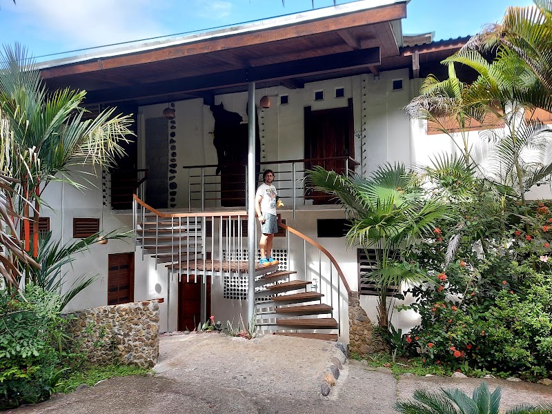 Omega Tours Adventure Company and Jungle Lodge in La Ceiba