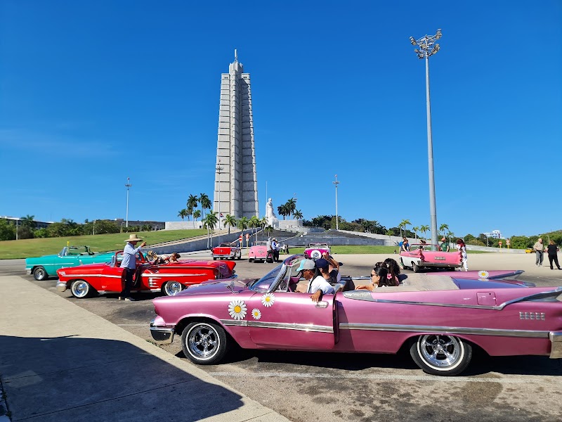 Photo 4 at Revolution Square in La Habana