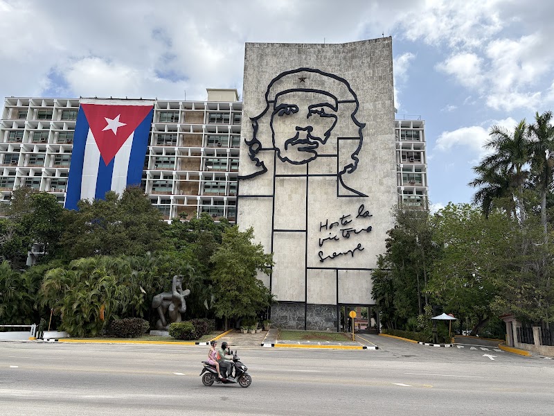 Photo 5 at Revolution Square in La Habana