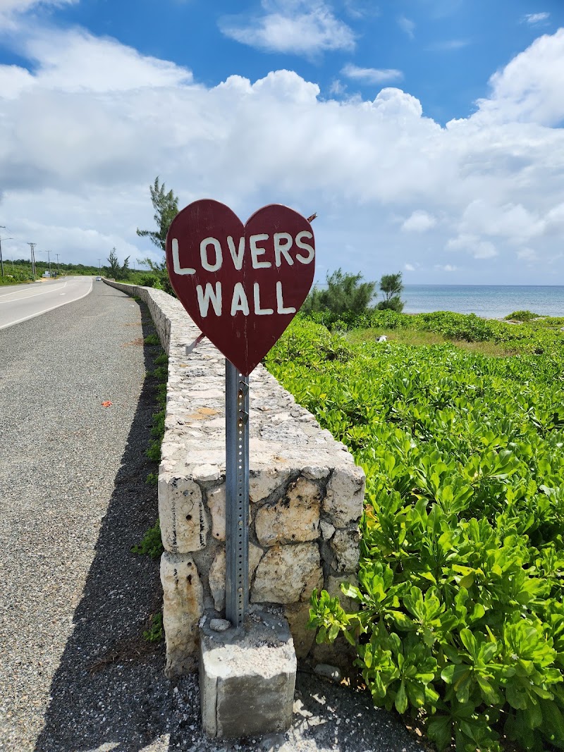 Stones Wall East End - Grand Cayman in George Town