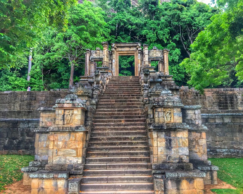 Yapahuwa Rock Fortress in Maho