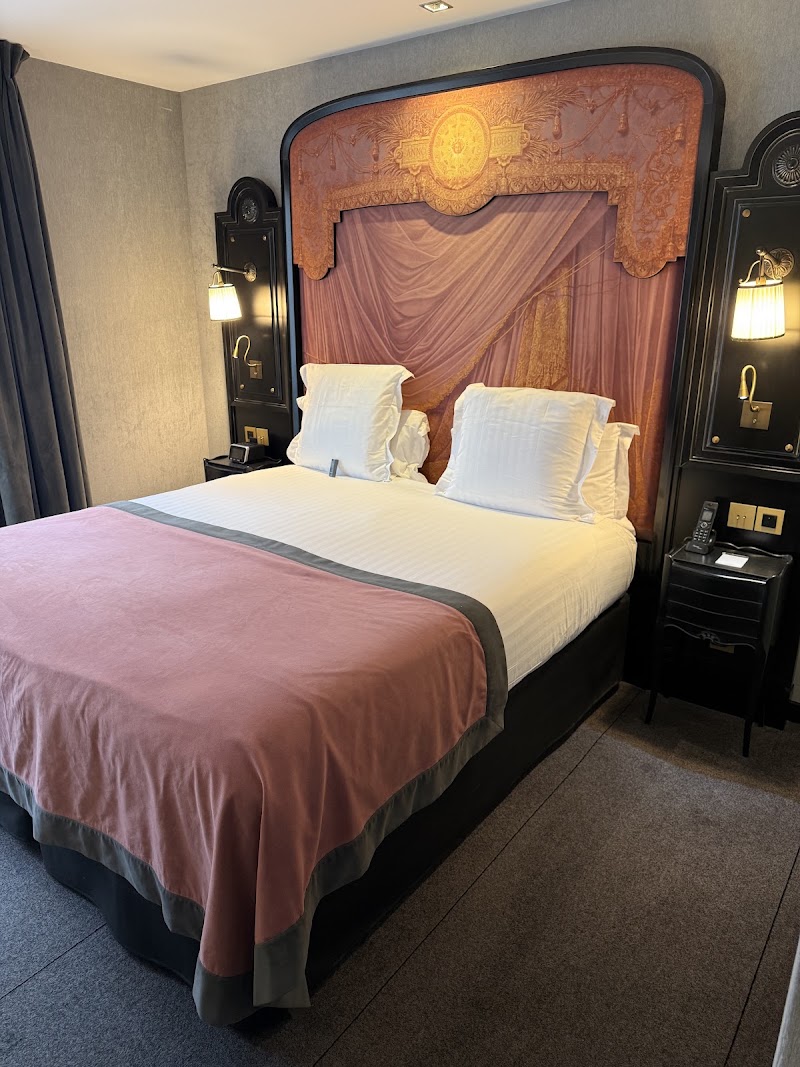 Photo 2 at Belmont Hotel in Paris