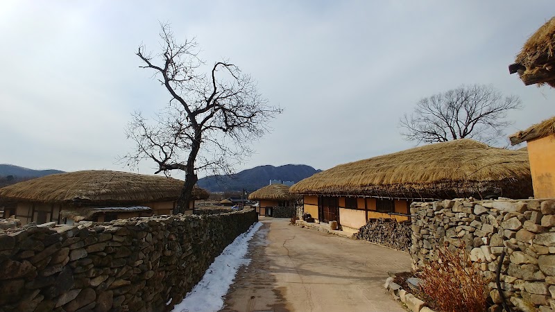 Photo 2 at Oeam Folk Village in Asan-si