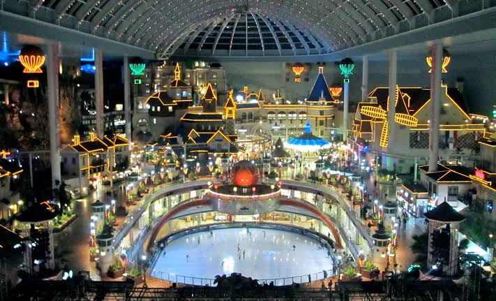Photo 1 at Lotte World in Olympic-ro